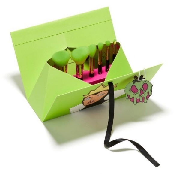 SPECTRUM / BESAME COSMETICS -EVIL QUEEN BUNDLE - Picture 6 of 6